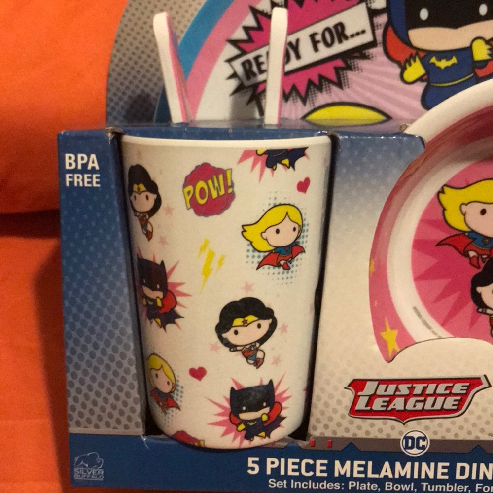 Fun Dining Set - Picture 3 of 6